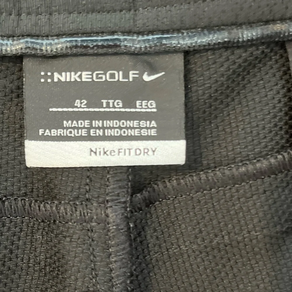 Nike Golf Dri-Fit Black Shorts Mens Size 42 Golf Shorts 1135